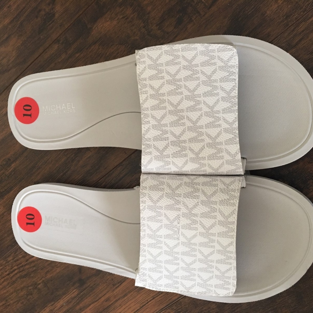 Michael kors slides